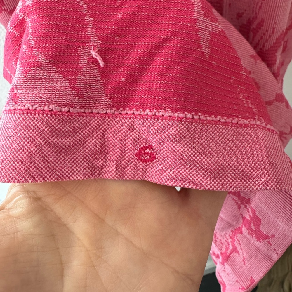 • Lululemon • Women’s Swiftly Tank Size 6 - Picture 4 of 5